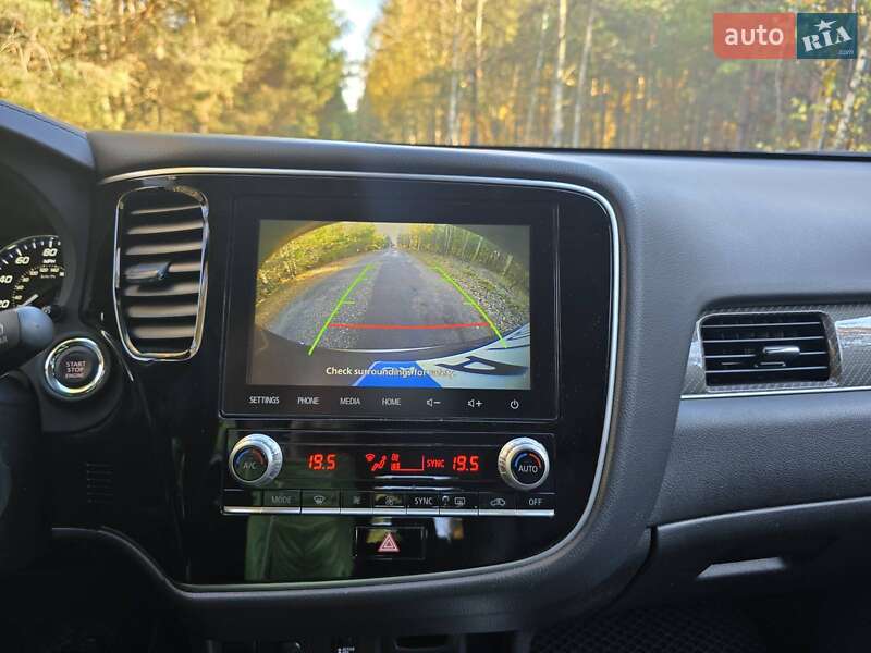 Позашляховик / Кросовер Mitsubishi Outlander 2020 в Вишгороді