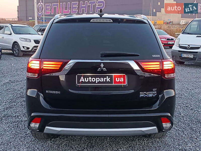 Внедорожник / Кроссовер Mitsubishi Outlander 2018 в Львове