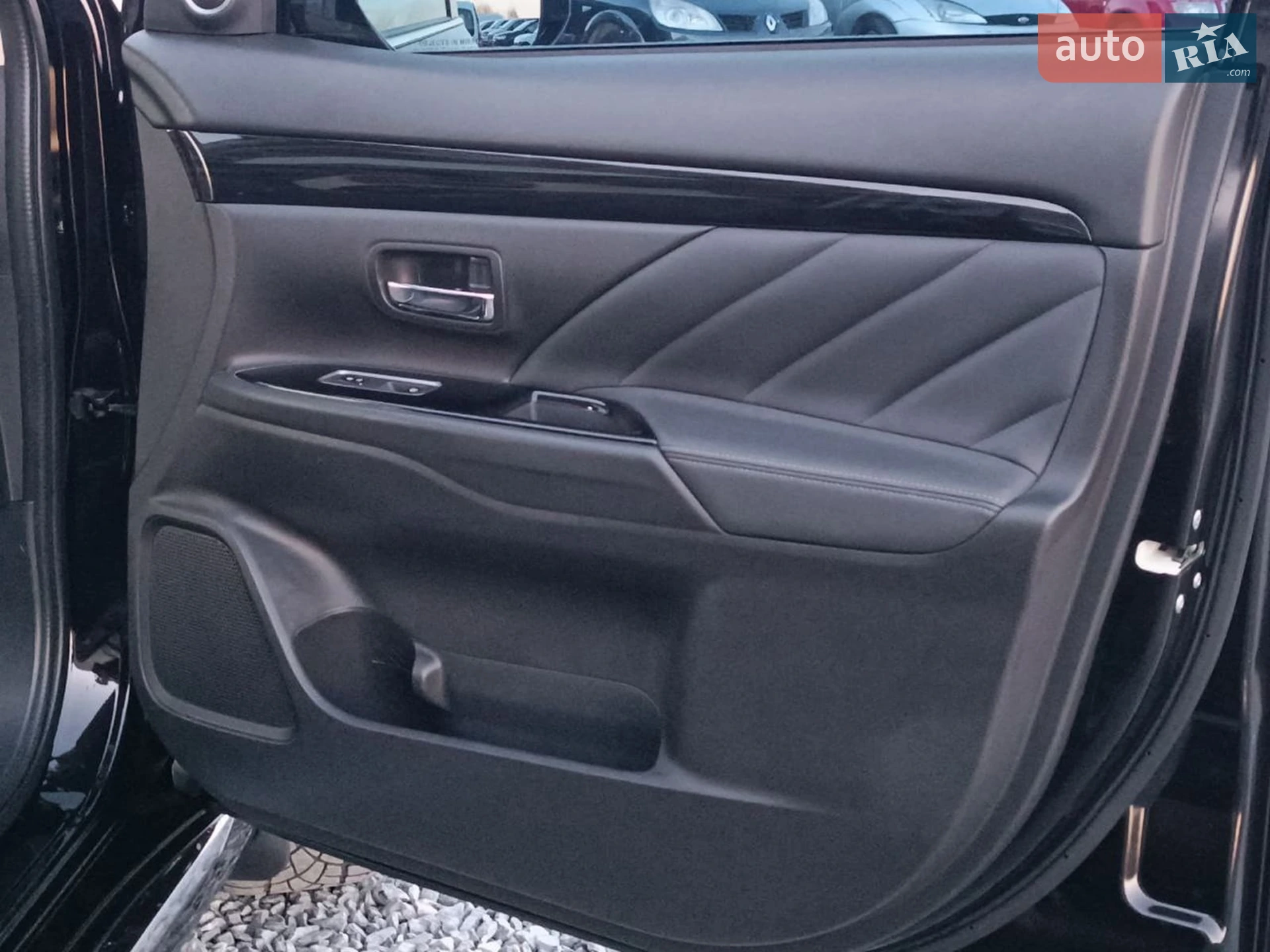 2018 Mitsubishi Outlander - мініатюра 32