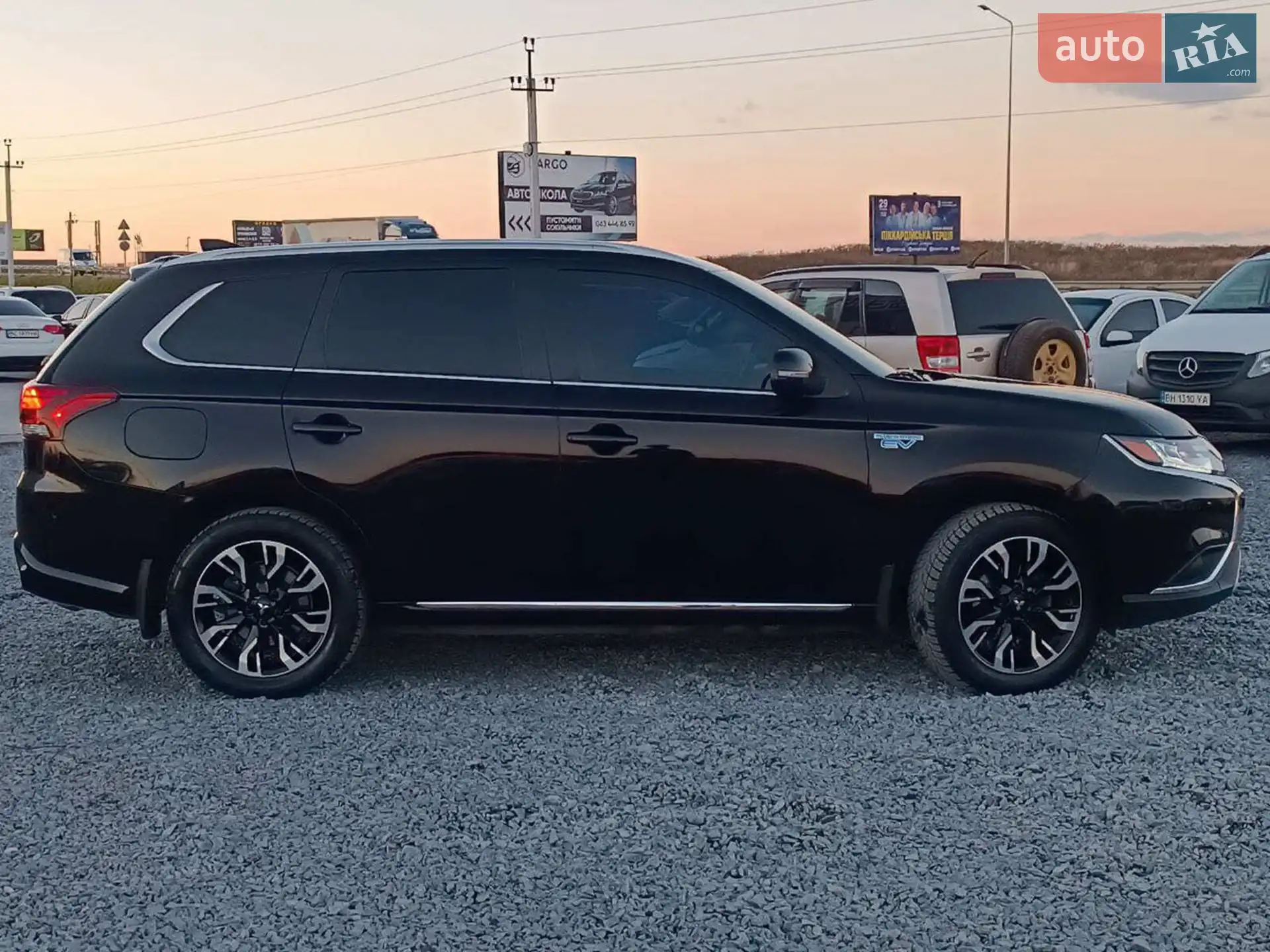 2018 Mitsubishi Outlander - мініатюра 11