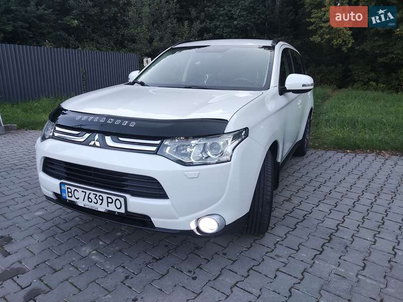 Внедорожник / Кроссовер Mitsubishi Outlander 2013 в Трускавце