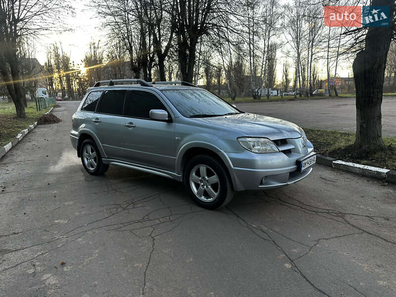 Внедорожник / Кроссовер Mitsubishi Outlander 2008 в Житомире