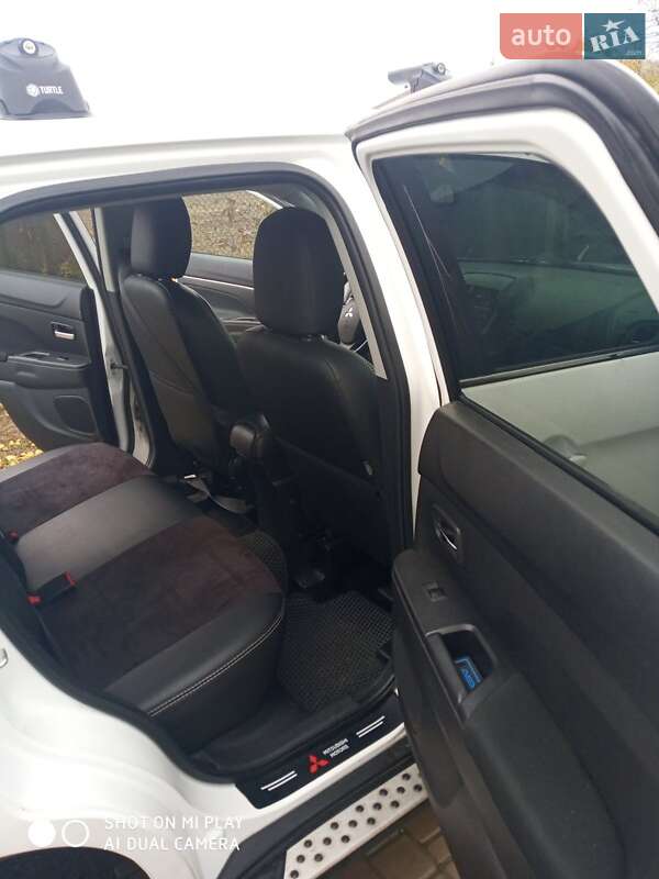 Внедорожник / Кроссовер Mitsubishi Outlander 2013 в Умани фото 5 Внедорожник / Кроссовер Mitsubishi Outlander 2013 в Умани