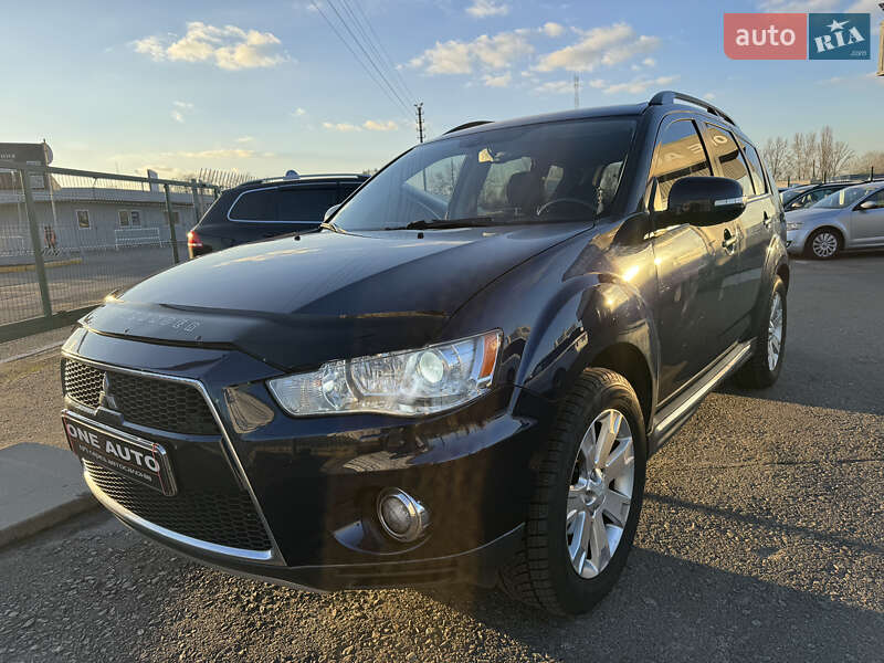 Внедорожник / Кроссовер Mitsubishi Outlander 2012 в Киеве