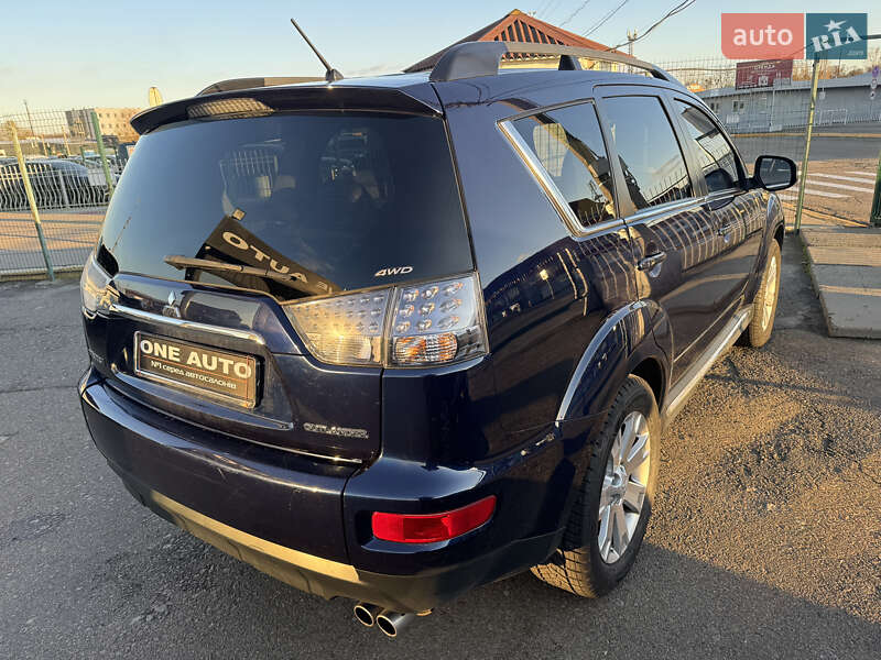 Внедорожник / Кроссовер Mitsubishi Outlander 2012 в Киеве