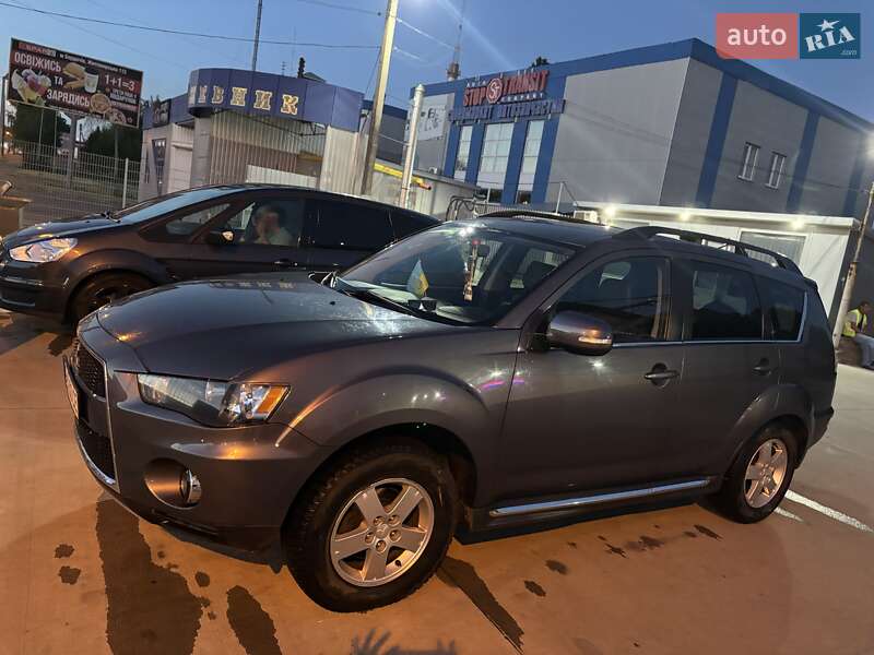 Внедорожник / Кроссовер Mitsubishi Outlander 2011 в Бердичеве