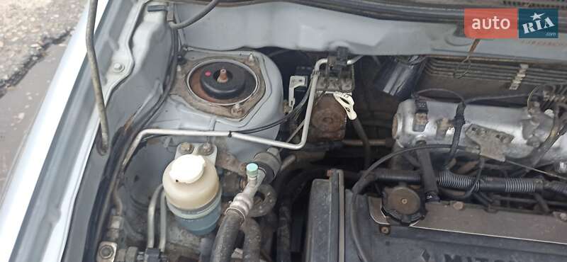 Позашляховик / Кросовер Mitsubishi Outlander 2004 в Краснограді