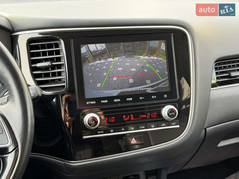 Внедорожник / Кроссовер Mitsubishi Outlander 2020 в Ужгороде