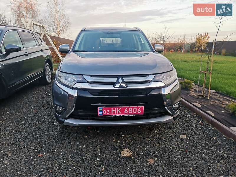 Внедорожник / Кроссовер Mitsubishi Outlander 2016 в Луцке фото 2 Внедорожник / Кроссовер Mitsubishi Outlander 2016 в Луцке