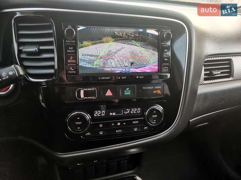 Внедорожник / Кроссовер Mitsubishi Outlander 2016 в Луцке фото 13 Внедорожник / Кроссовер Mitsubishi Outlander 2016 в Луцке