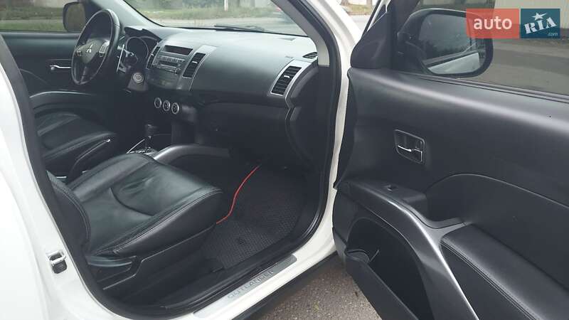 Внедорожник / Кроссовер Mitsubishi Outlander 2008 в Чернигове
