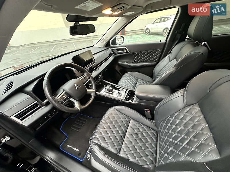 Внедорожник / Кроссовер Mitsubishi Outlander 2024 в Львове фото 57 Внедорожник / Кроссовер Mitsubishi Outlander 2024 в Львове