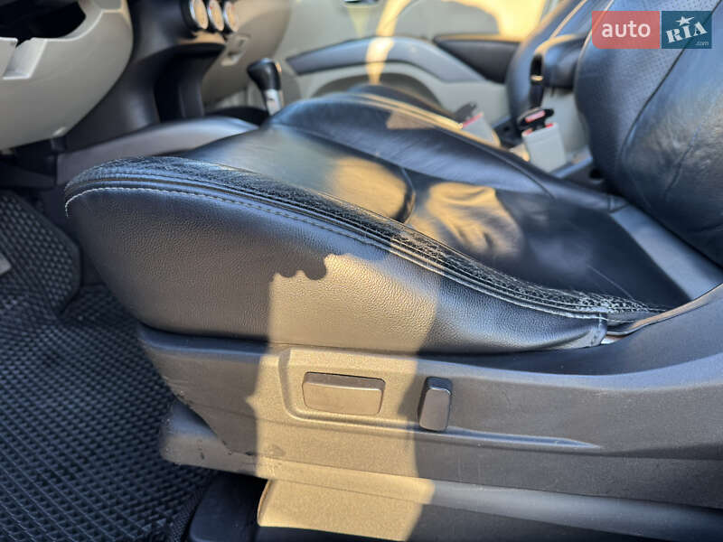 Внедорожник / Кроссовер Mitsubishi Outlander 2008 в Киеве