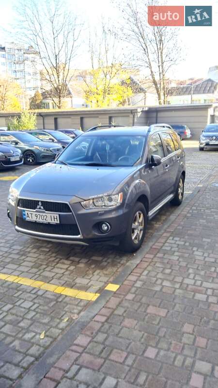 Внедорожник / Кроссовер Mitsubishi Outlander 2010 в Ивано-Франковске