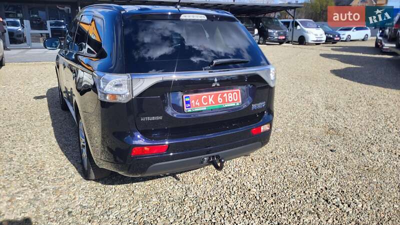 Внедорожник / Кроссовер Mitsubishi Outlander 2014 в Калуше