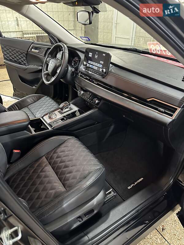 Внедорожник / Кроссовер Mitsubishi Outlander 2022 в Харькове фото 14 Внедорожник / Кроссовер Mitsubishi Outlander 2022 в Харькове