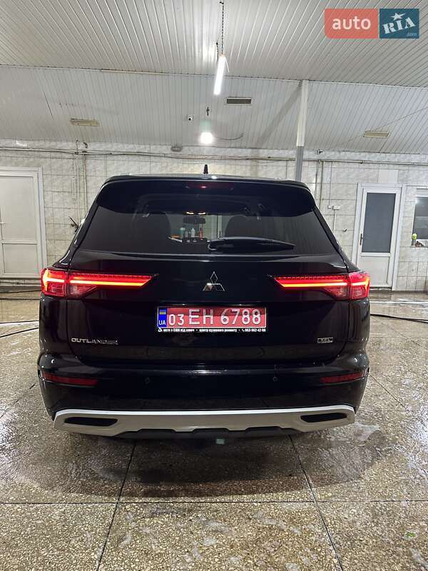 Внедорожник / Кроссовер Mitsubishi Outlander 2022 в Харькове фото 7 Внедорожник / Кроссовер Mitsubishi Outlander 2022 в Харькове