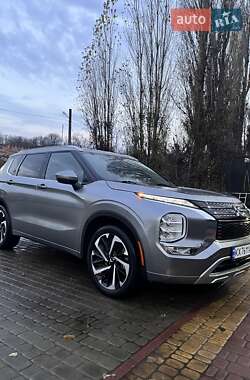 Позашляховик / Кросовер Mitsubishi Outlander 2022 в Харкові