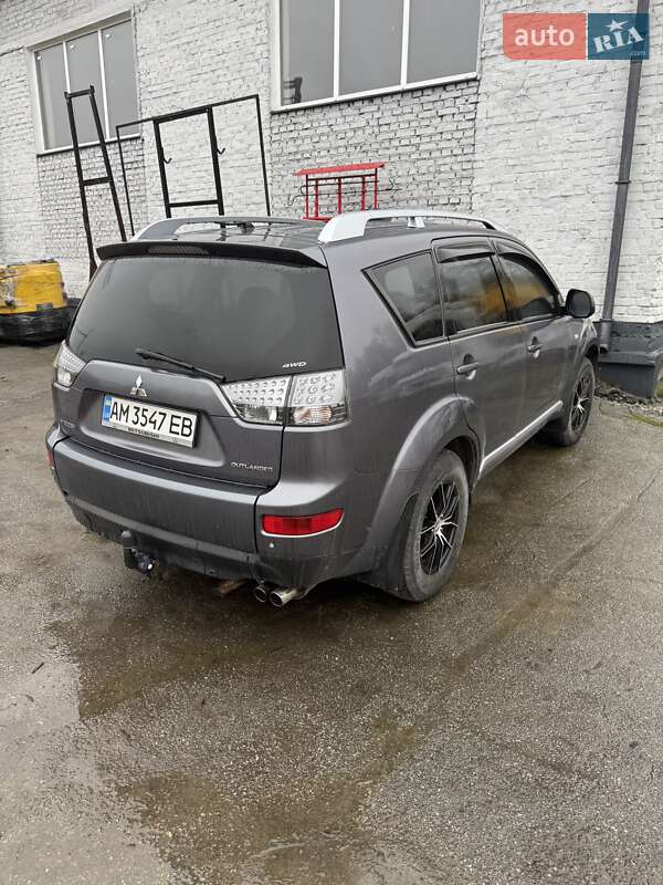 Внедорожник / Кроссовер Mitsubishi Outlander 2007 в Житомире