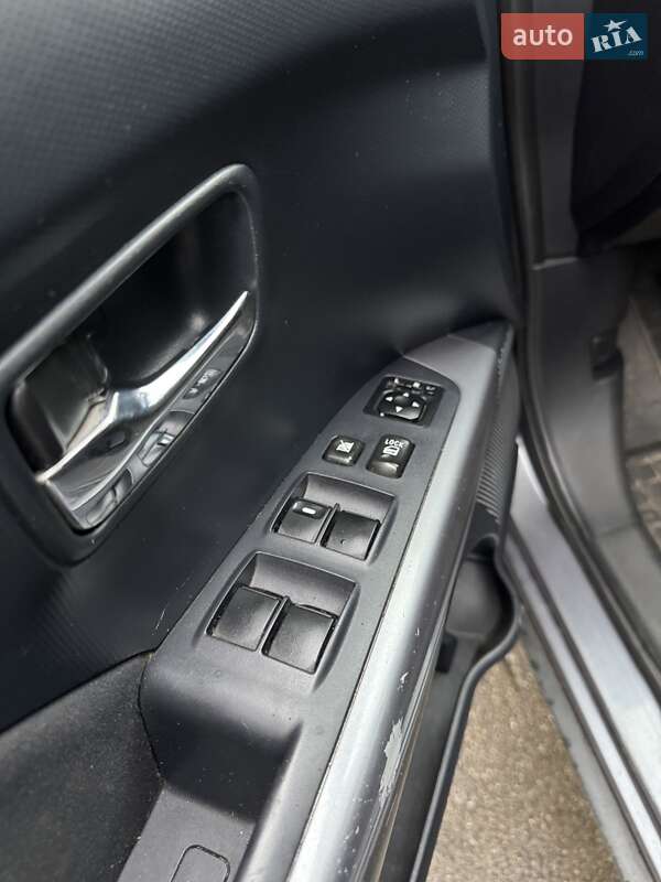 Внедорожник / Кроссовер Mitsubishi Outlander 2007 в Житомире