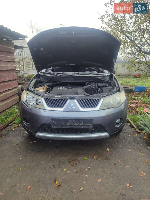 Внедорожник / Кроссовер Mitsubishi Outlander 2007 в Полтаве фото 14 Внедорожник / Кроссовер Mitsubishi Outlander 2007 в Полтаве