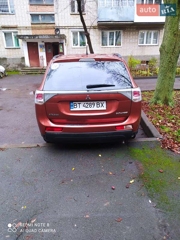 Внедорожник / Кроссовер Mitsubishi Outlander 2013 в Виннице