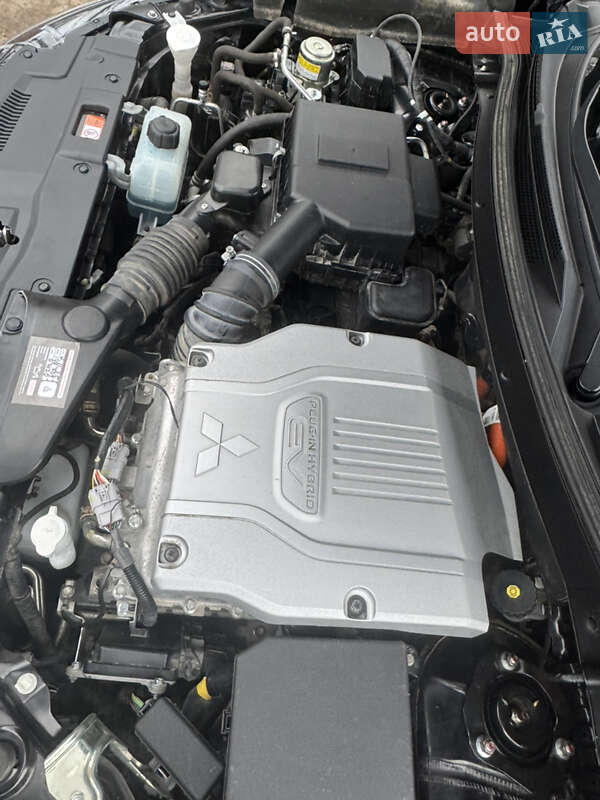 Внедорожник / Кроссовер Mitsubishi Outlander 2019 в Львове