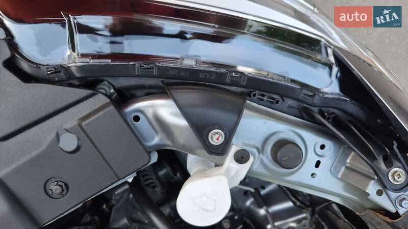 Позашляховик / Кросовер Mitsubishi Outlander 2016 в Харкові