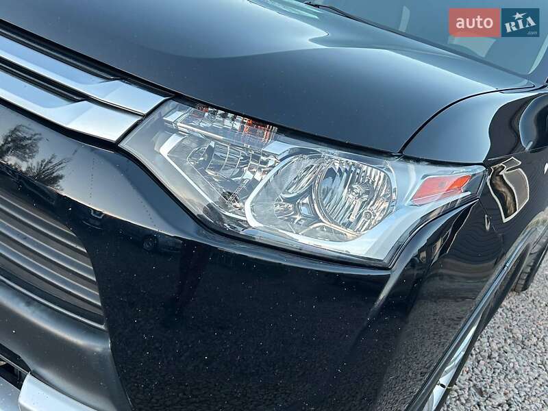 Внедорожник / Кроссовер Mitsubishi Outlander 2014 в Одессе