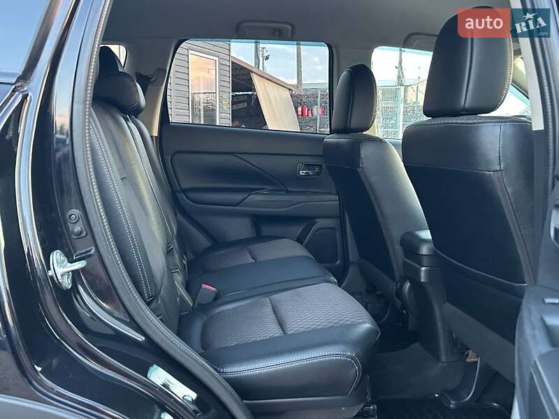 Внедорожник / Кроссовер Mitsubishi Outlander 2014 в Одессе