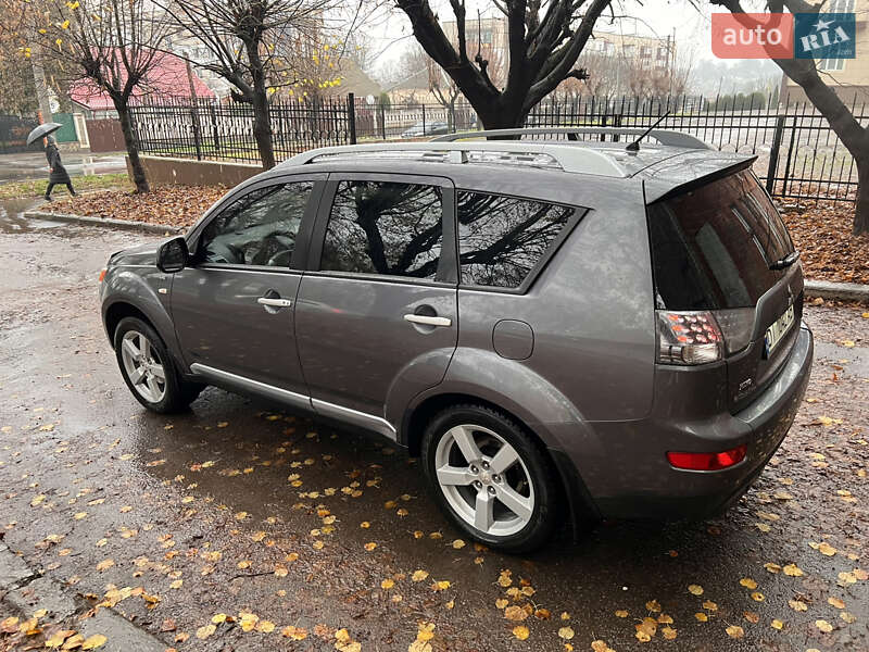 Внедорожник / Кроссовер Mitsubishi Outlander 2008 в Умани фото 3 Внедорожник / Кроссовер Mitsubishi Outlander 2008 в Умани