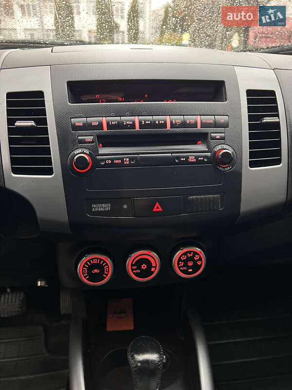Внедорожник / Кроссовер Mitsubishi Outlander 2008 в Умани фото 25 Внедорожник / Кроссовер Mitsubishi Outlander 2008 в Умани