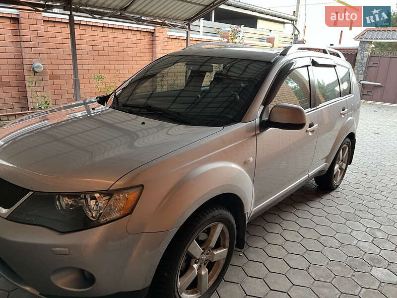 Внедорожник / Кроссовер Mitsubishi Outlander 2008 в Днепре фото 6 Внедорожник / Кроссовер Mitsubishi Outlander 2008 в Днепре