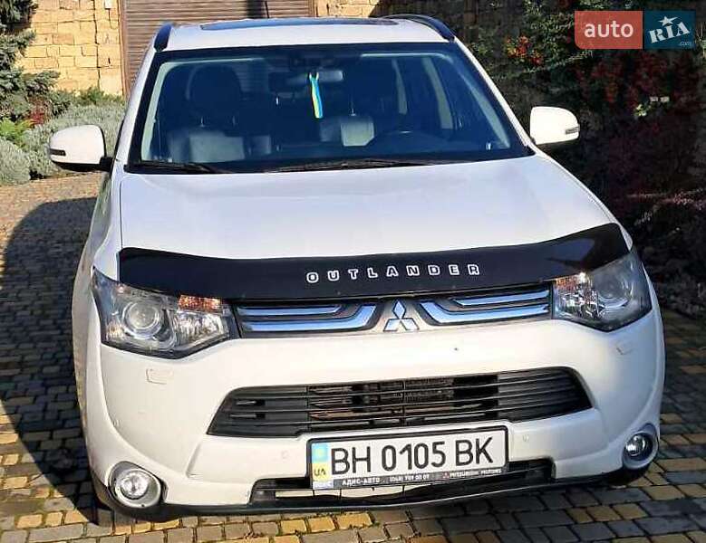 Внедорожник / Кроссовер Mitsubishi Outlander 2012 в Одессе