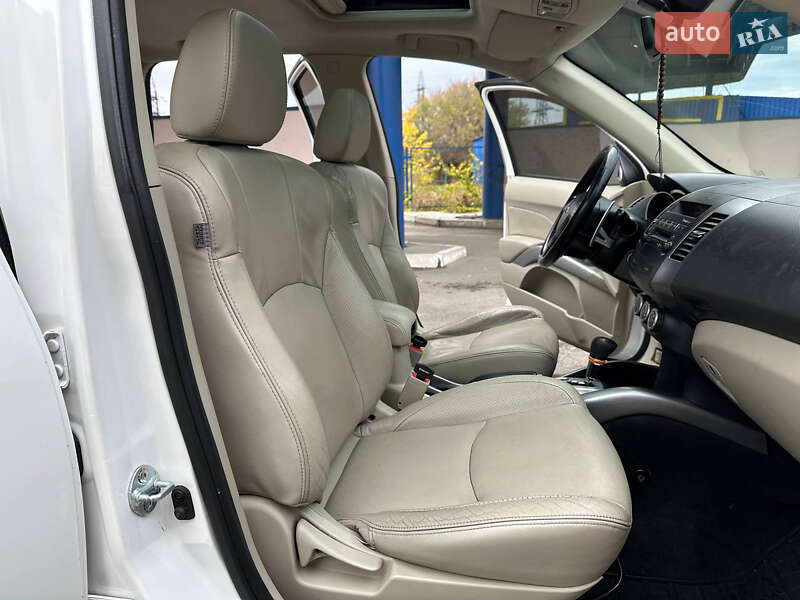 Позашляховик / Кросовер Mitsubishi Outlander 2008 в Дніпрі
