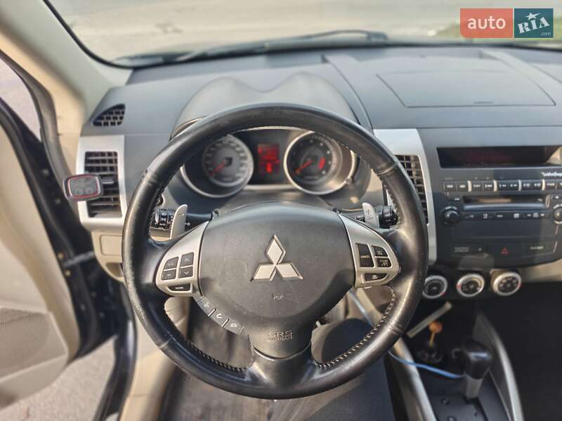 Внедорожник / Кроссовер Mitsubishi Outlander 2007 в Харькове
