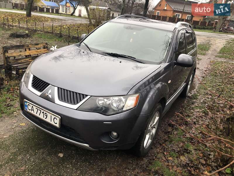 Внедорожник / Кроссовер Mitsubishi Outlander 2009 в Звенигородке
