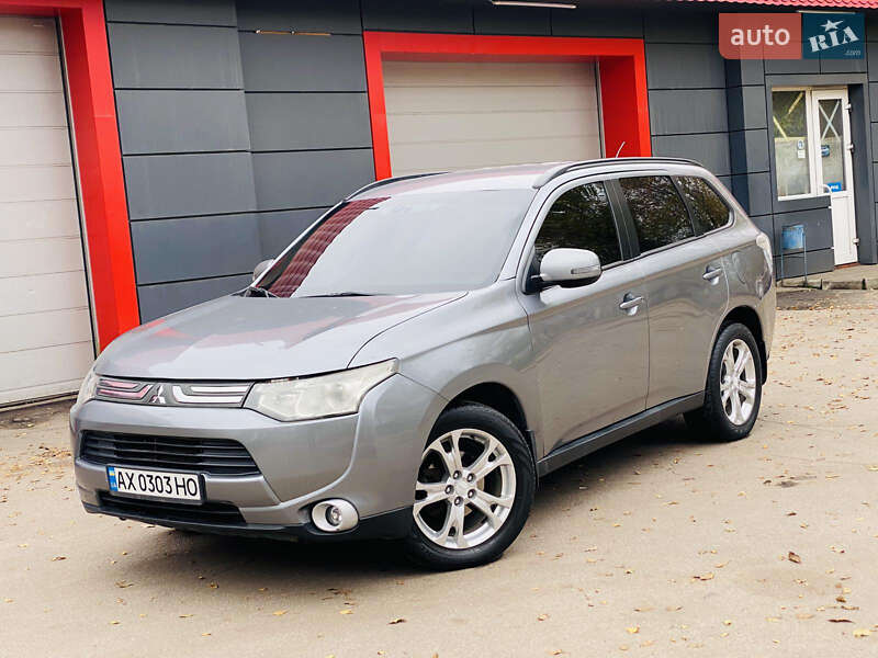 Позашляховик / Кросовер Mitsubishi Outlander 2012 в Харкові
