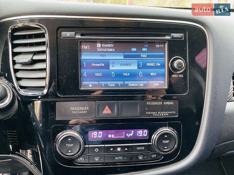 Позашляховик / Кросовер Mitsubishi Outlander 2012 в Харкові