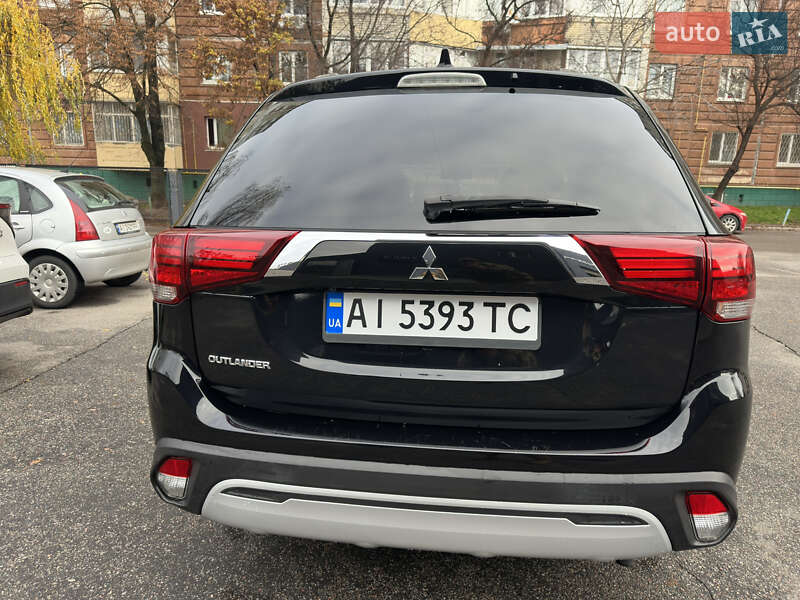 Позашляховик / Кросовер Mitsubishi Outlander 2020 в Білій Церкві