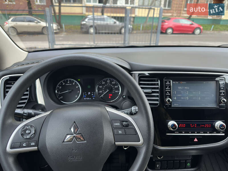 Позашляховик / Кросовер Mitsubishi Outlander 2020 в Білій Церкві