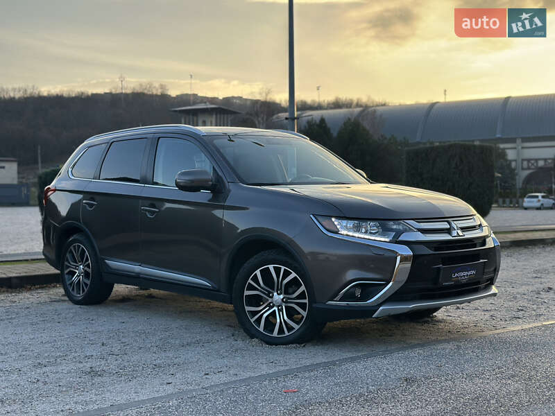 Позашляховик / Кросовер Mitsubishi Outlander 2017 в Дніпрі фото 5 Позашляховик / Кросовер Mitsubishi Outlander 2017 в Дніпрі