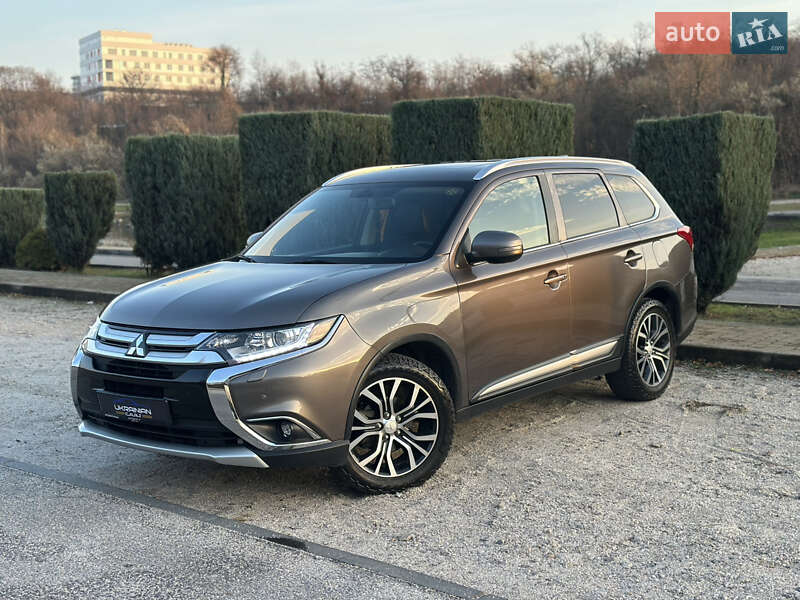 Позашляховик / Кросовер Mitsubishi Outlander 2017 в Дніпрі фото 2 Позашляховик / Кросовер Mitsubishi Outlander 2017 в Дніпрі