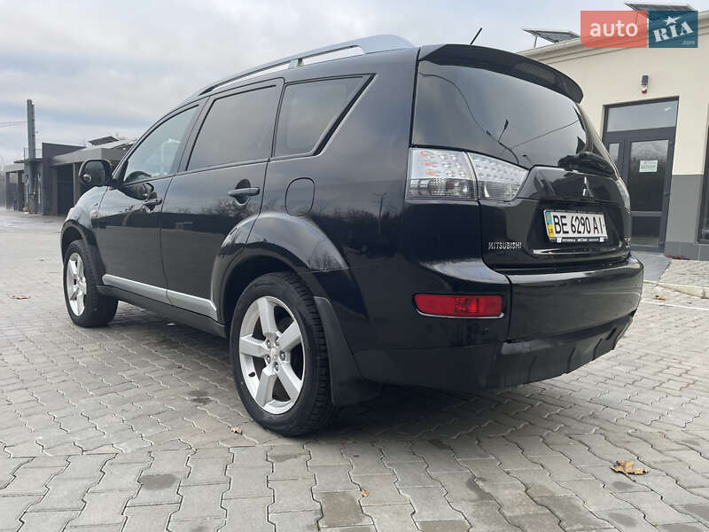 Внедорожник / Кроссовер Mitsubishi Outlander 2007 в Николаеве