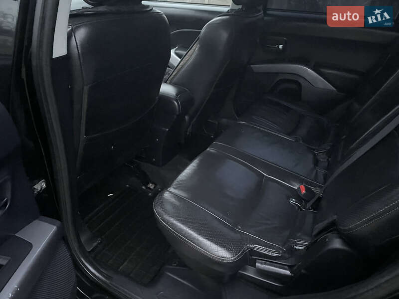 Внедорожник / Кроссовер Mitsubishi Outlander 2007 в Николаеве