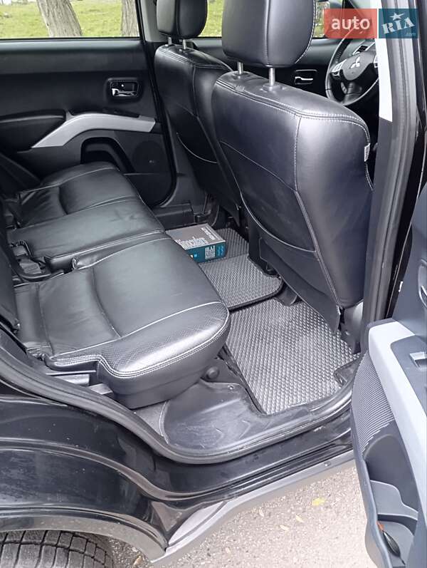 Позашляховик / Кросовер Mitsubishi Outlander 2008 в Полтаві