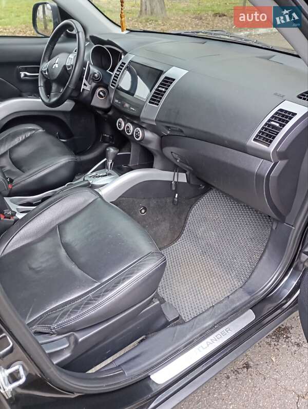 Позашляховик / Кросовер Mitsubishi Outlander 2008 в Полтаві