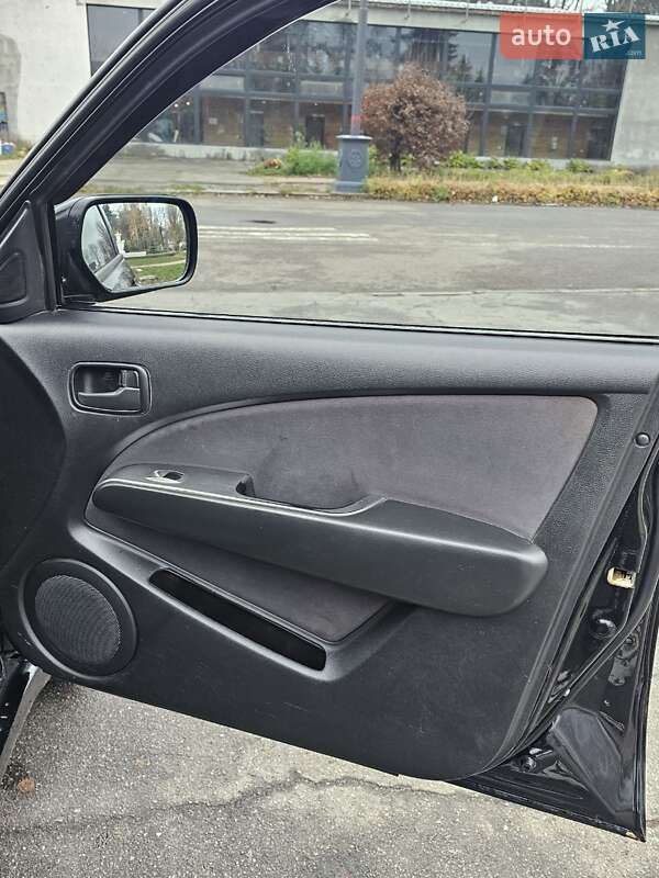 Внедорожник / Кроссовер Mitsubishi Outlander 2007 в Киеве