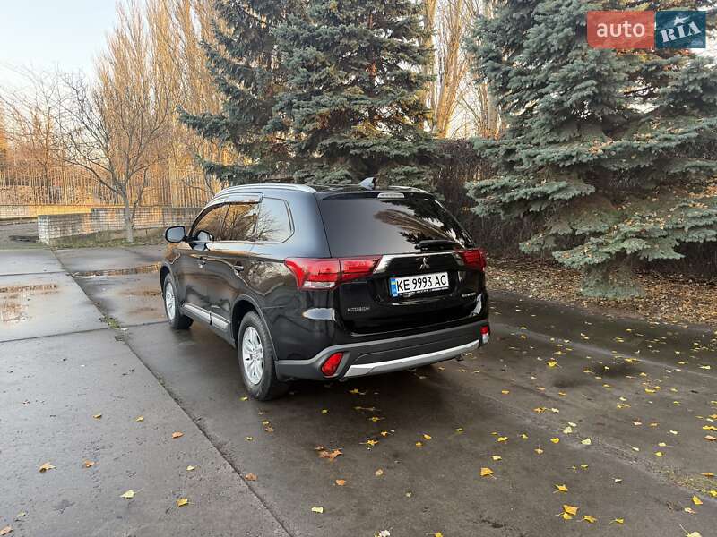 Позашляховик / Кросовер Mitsubishi Outlander 2018 в Дніпрі