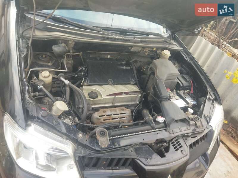 Внедорожник / Кроссовер Mitsubishi Outlander 2006 в Звенигородке